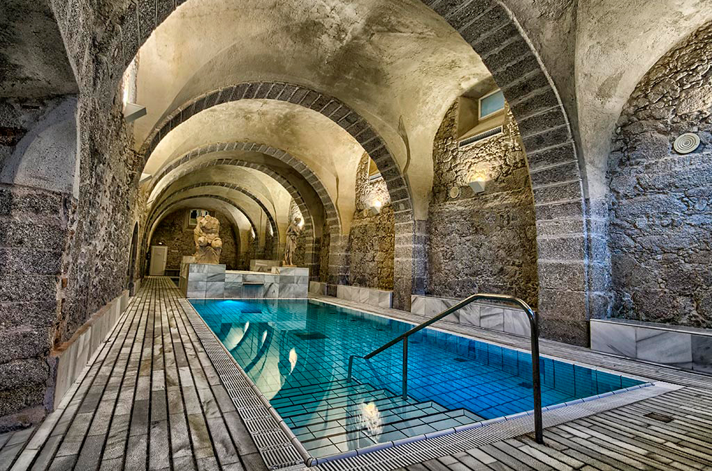 Piscina Termal del Balneario de Baños de Montemayor