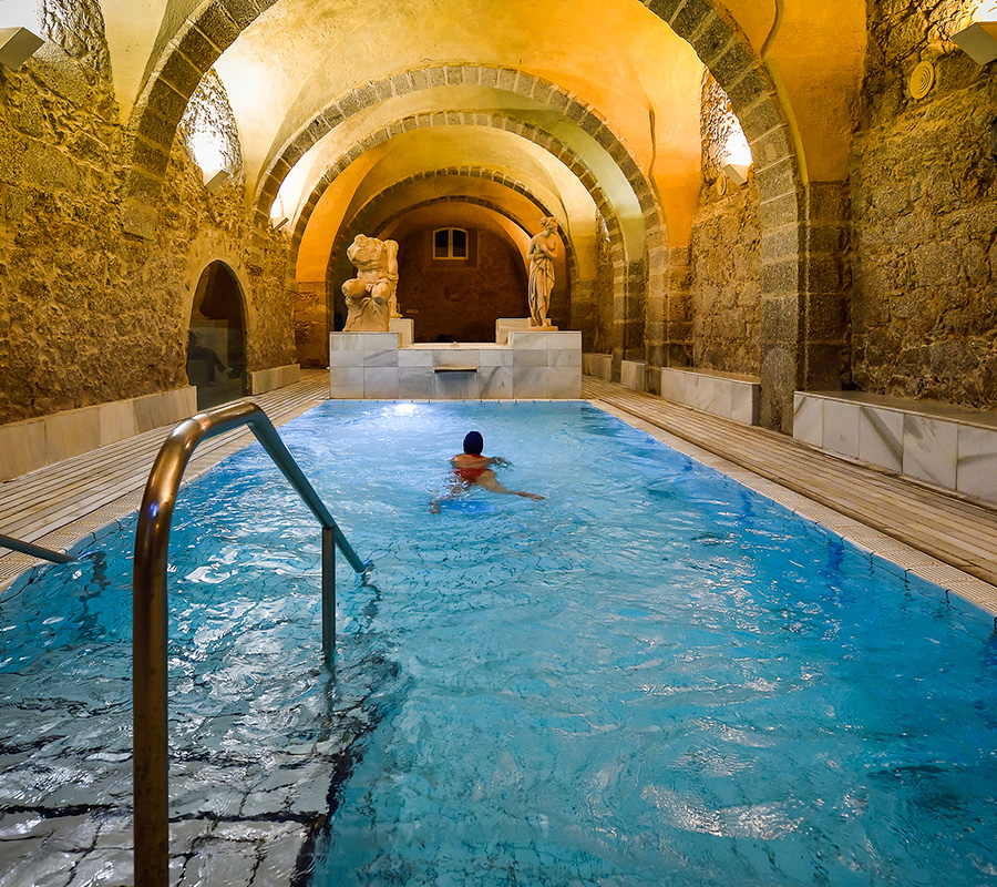 Detalle piscina termal de Baños de Montemayor